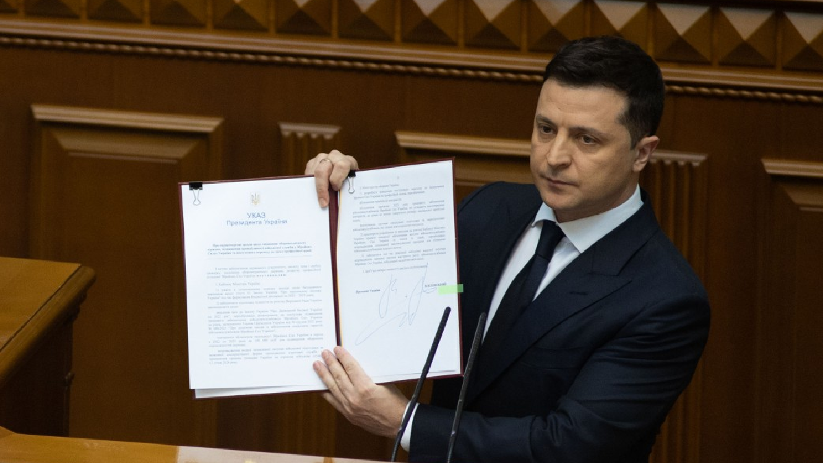 From 2024, conscription will be abolished in Ukraine