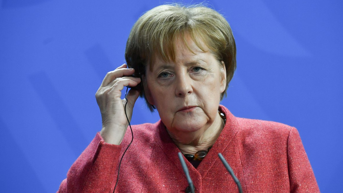 Ангела Меркель ще раз нагадала, що Крим анексований незаконно і санкції проти Росії потрібно зберігати й надалі