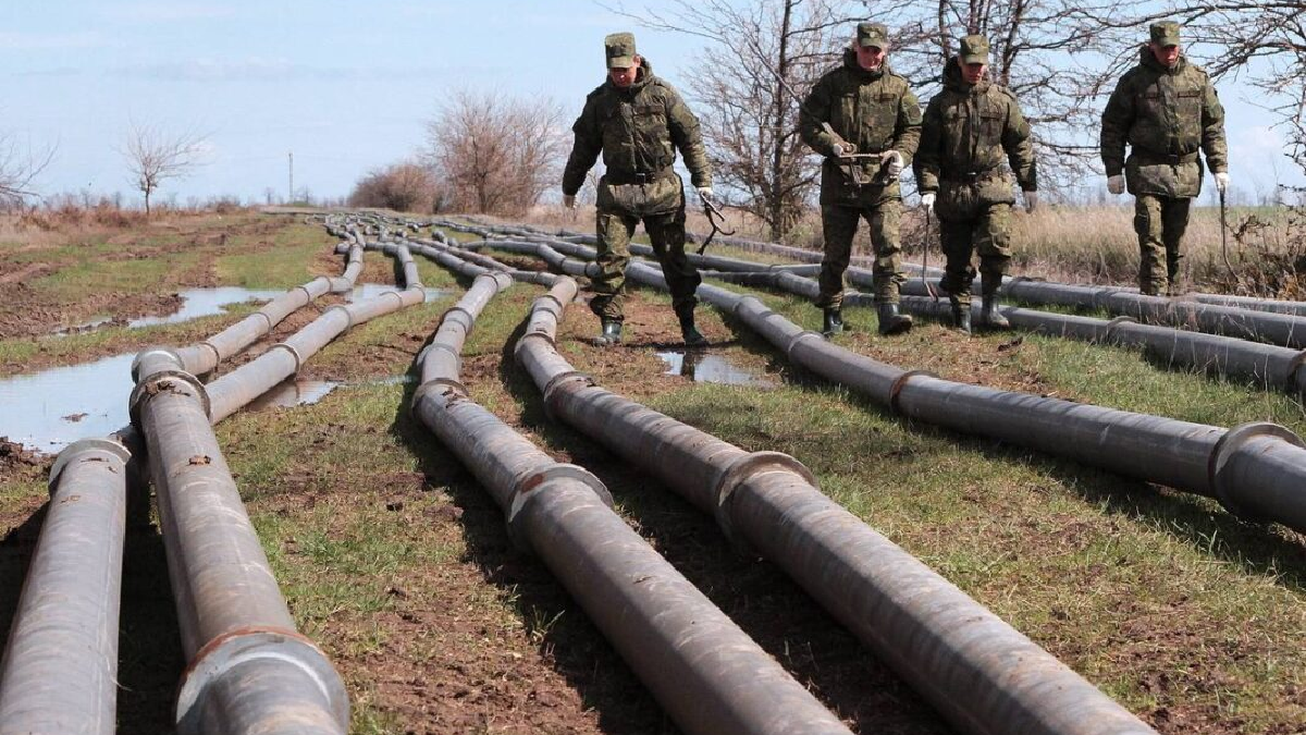 В Крыму прорвало водопровод оккупационного Минобороны, который обеспечивал Симферополь водой