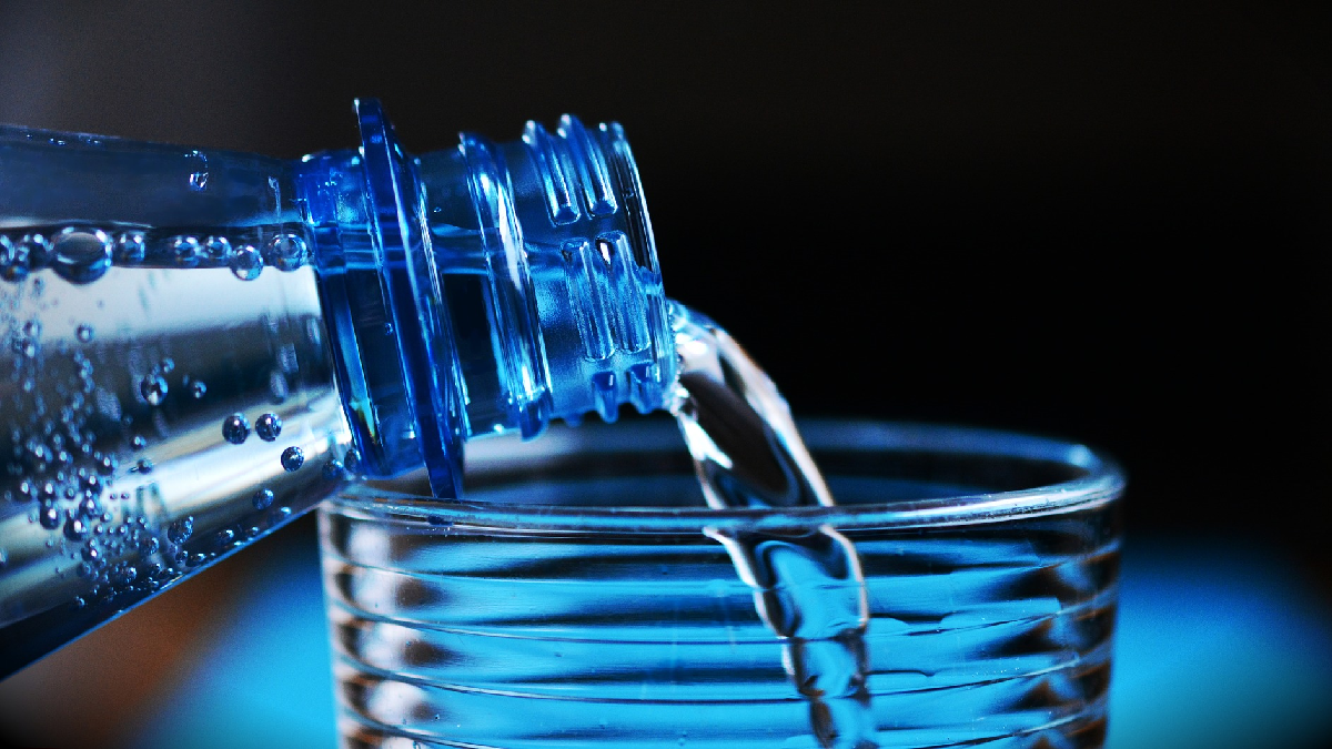 Введення графіку води в окупованому Сімферополі: як зміняться ціни та попит на бутильовану воду