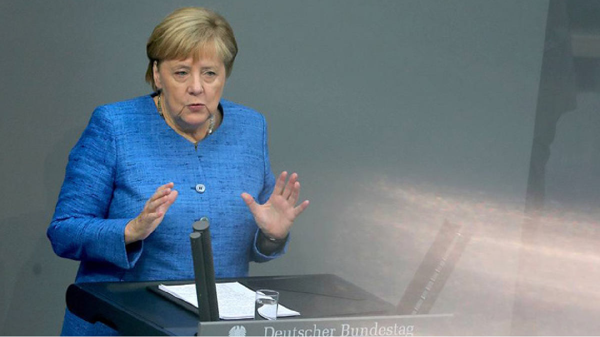 «Північний потік-2»: Меркель назвала сумнівними санкції США