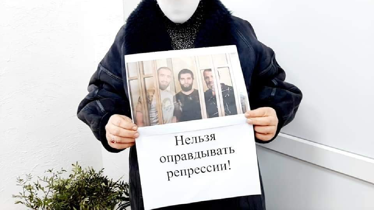 В окупованому Криму проводять флешмоб на підтримку фігурантів Білогірської «справи Хізб ут-Тахрір»