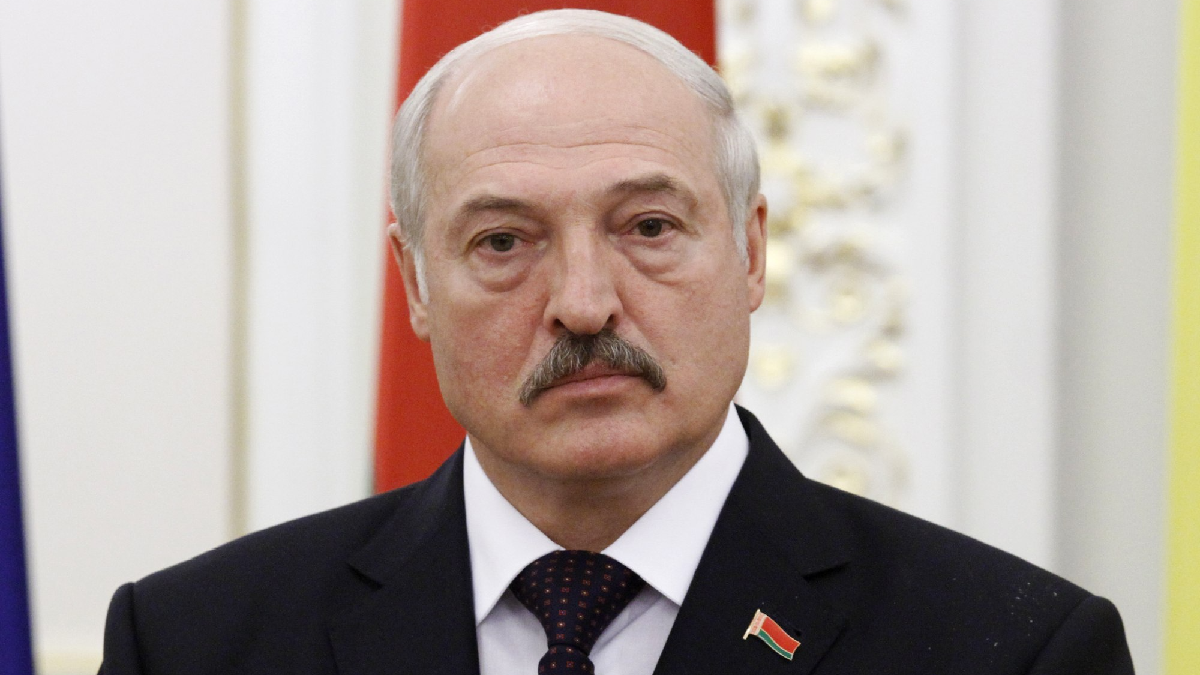 Why did Lukashenko gather in the occupied Crimea?