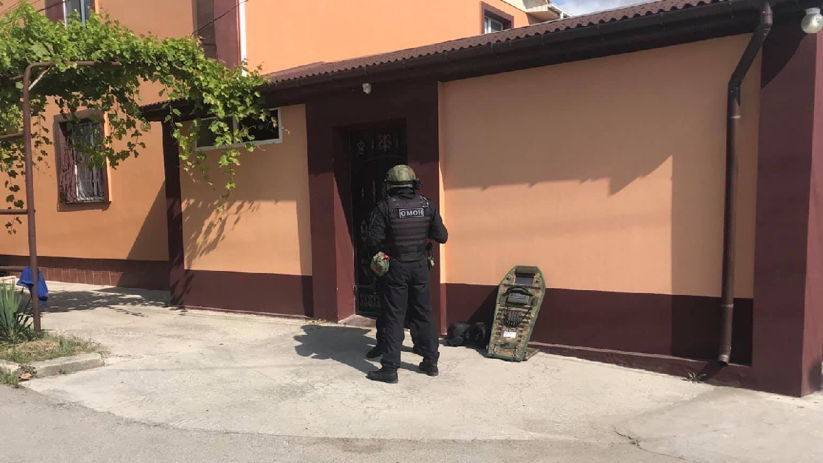Обыски в оккупированной Евпатории: прокуратура АРК начала уголовное производство за нарушение неприкосновенности жилища