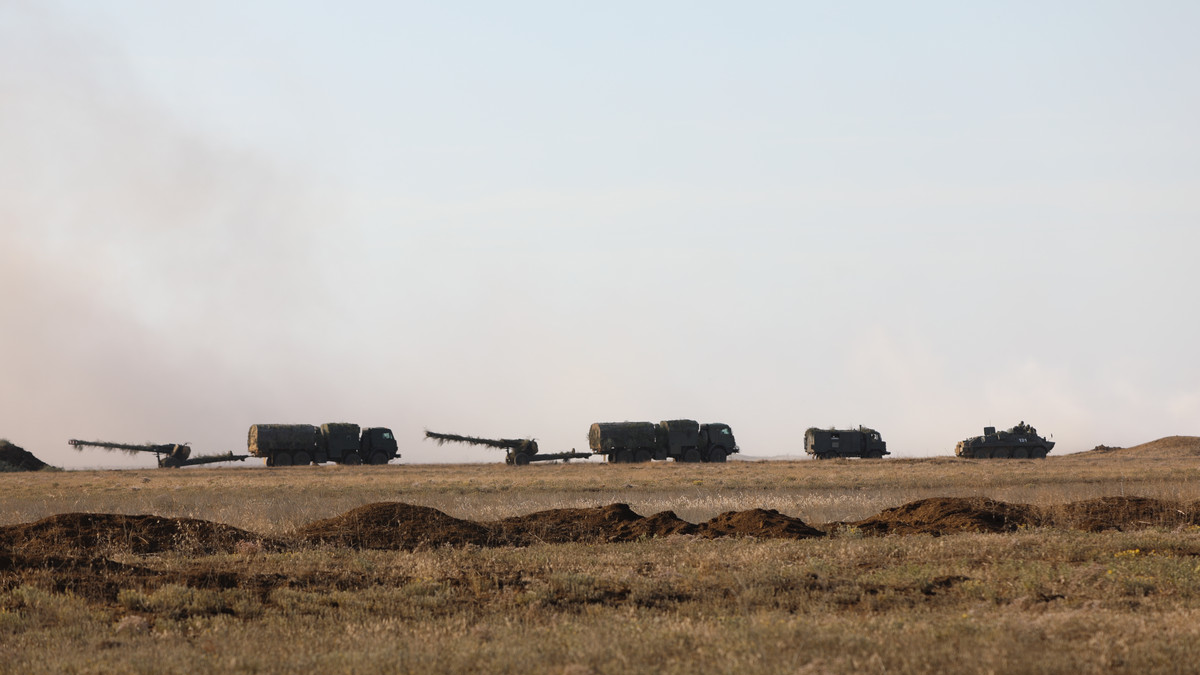 The occupiers staged artillery exercises in the Crimea