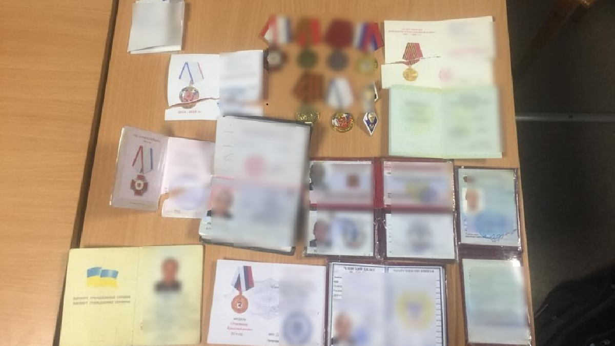 On the administrative border with occupied Crimea, border guards detained a militant with awards from Putin
