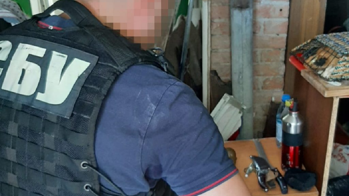 В пригороде Киева СБУ провела обыск у врача крымчанина