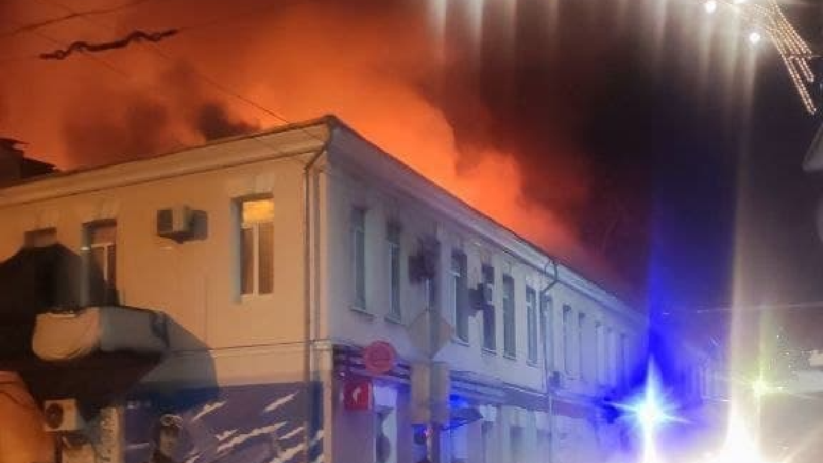 Масштабный пожар в центре оккупированной Ялты: пострадавшие жильцы двухэтажного дома получат компенсации