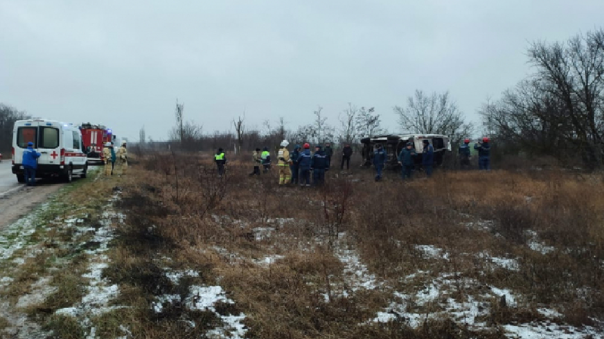 В окупованому Криму перекинулася маршрутка, постраждали 9 людей