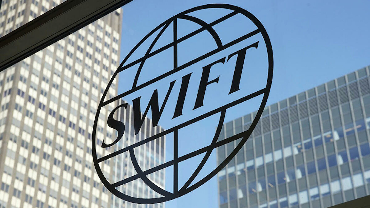 В США изучают сценарий отключения РФ от SWIFT – Reuters