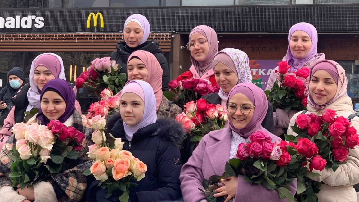 Во Всемирный день хиджаба мусульманки Киева собрались в центре столицы