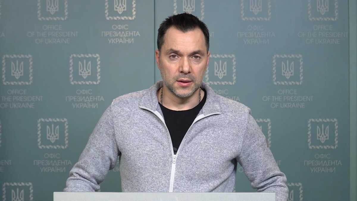 Арестович оцінив перспективи удару по Кримському мосту