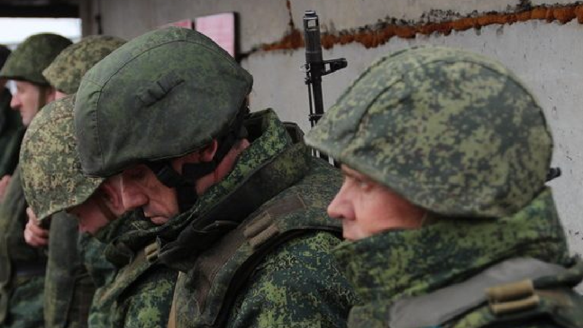 Яка доля очікує на військових, які залишилися «служити» в окупованому Криму: думка правозахисників