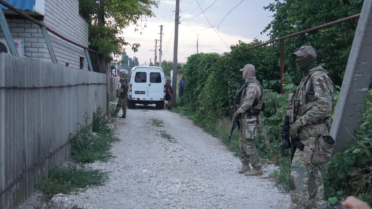 Глава Меджлісу уточнив, що після обшуків окупанти викрали чотирьох кримських татар