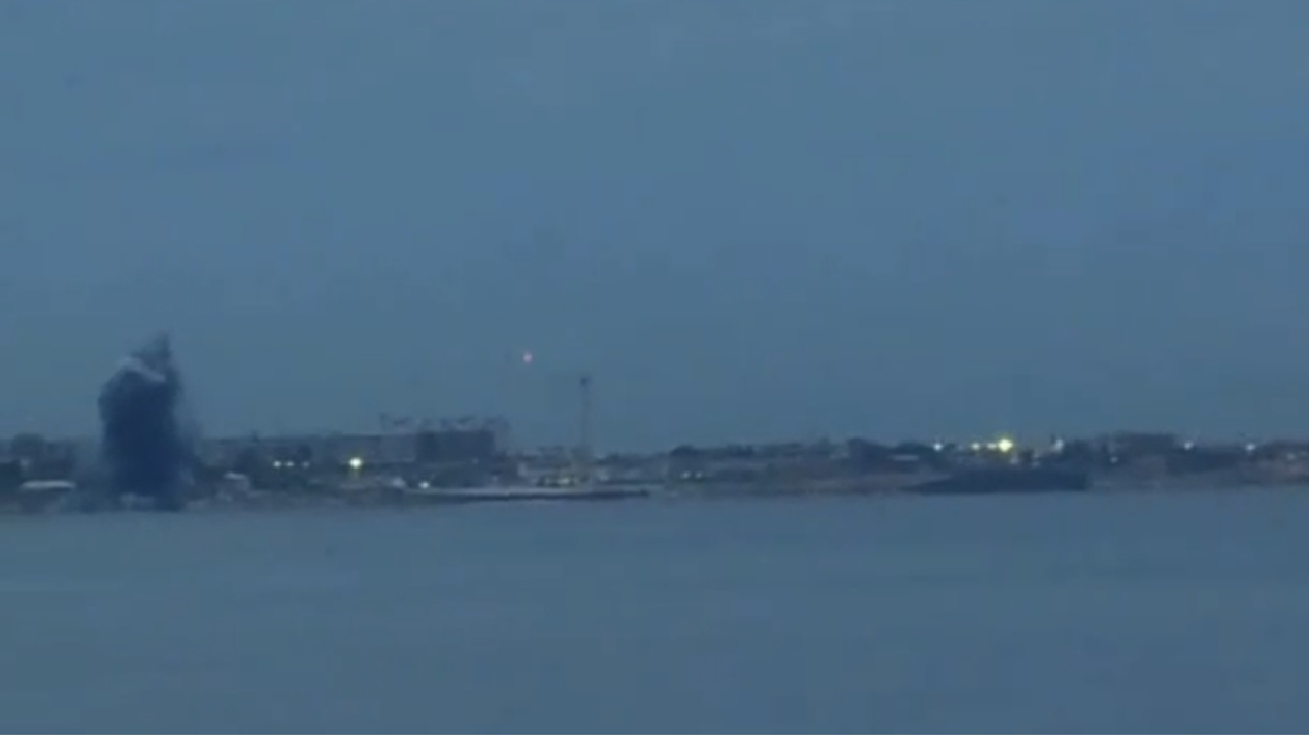 В окупованому Севастополі чутно вибухи, кораблі ЧФ РФ відбивають «атаку БПЛА»