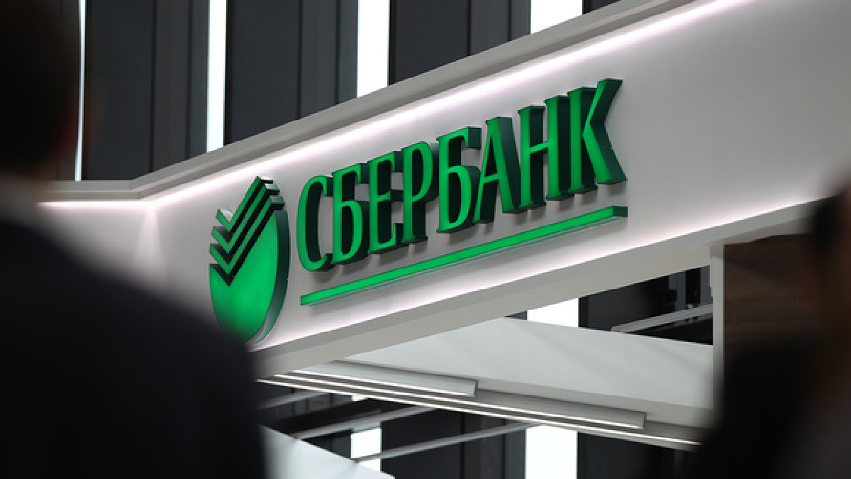 Російський «Сбербанк» розпочав свою роботу в окупованому Криму