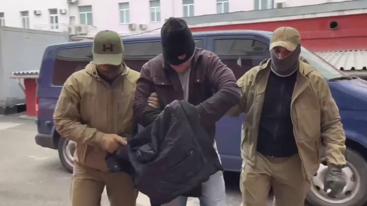Закликав до вбивства російських військових: у Керчі ФСБ порушили кримінальну справу на місцевого жителя