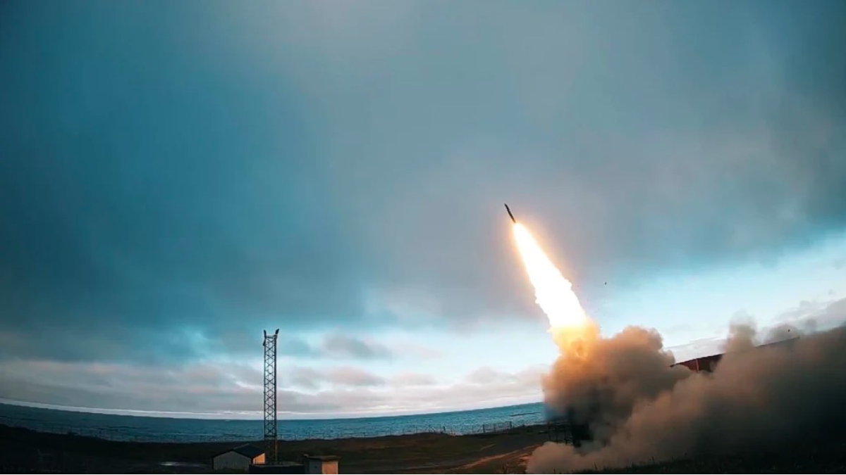 Bloomberg дізналися дату отримання Україною далекобійних ракет GLSDB 
