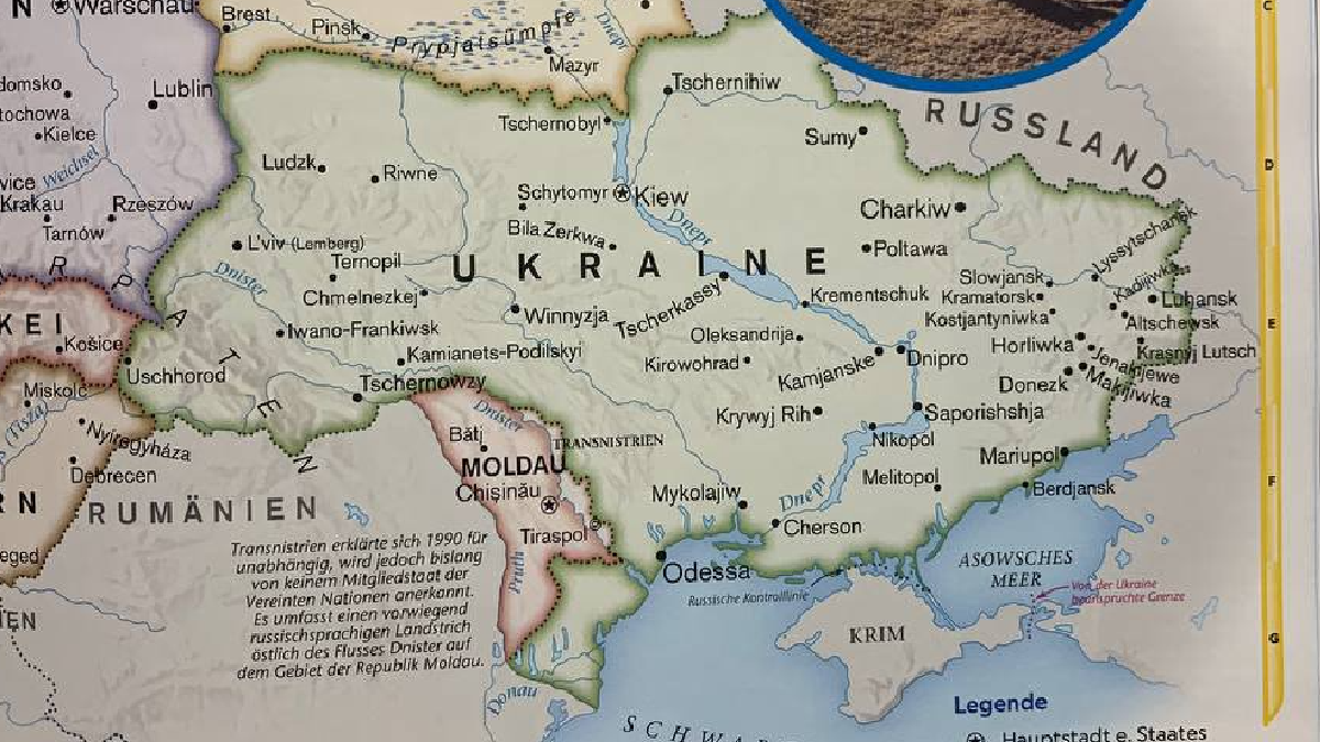 National Geographic та великі європейські книжкові мережі системно виставляють на продаж карти з «російським» Кримом