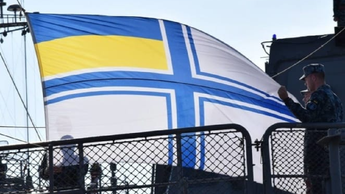 Україна відзначає 105-у річницю підняття українських прапорів на кораблях ЧФ і Севастопольській фортеці